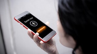 Bonjour les assistants vocaux : les entreprises vont devoir apprendre l’art de la conversation